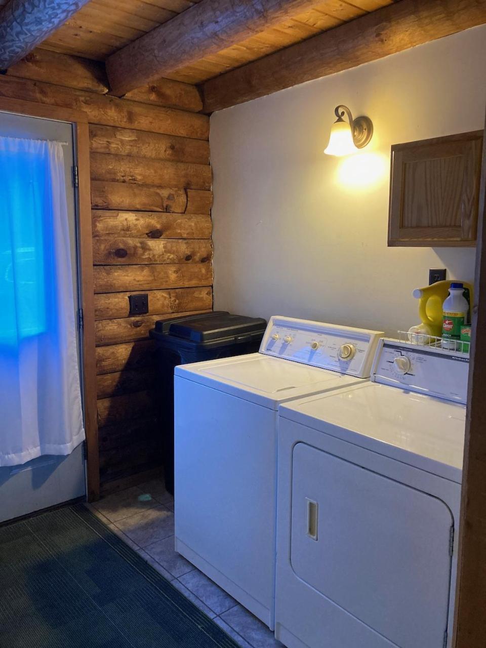 Grove Retreat & Near Pictured Rocks, Fayette, Trails *