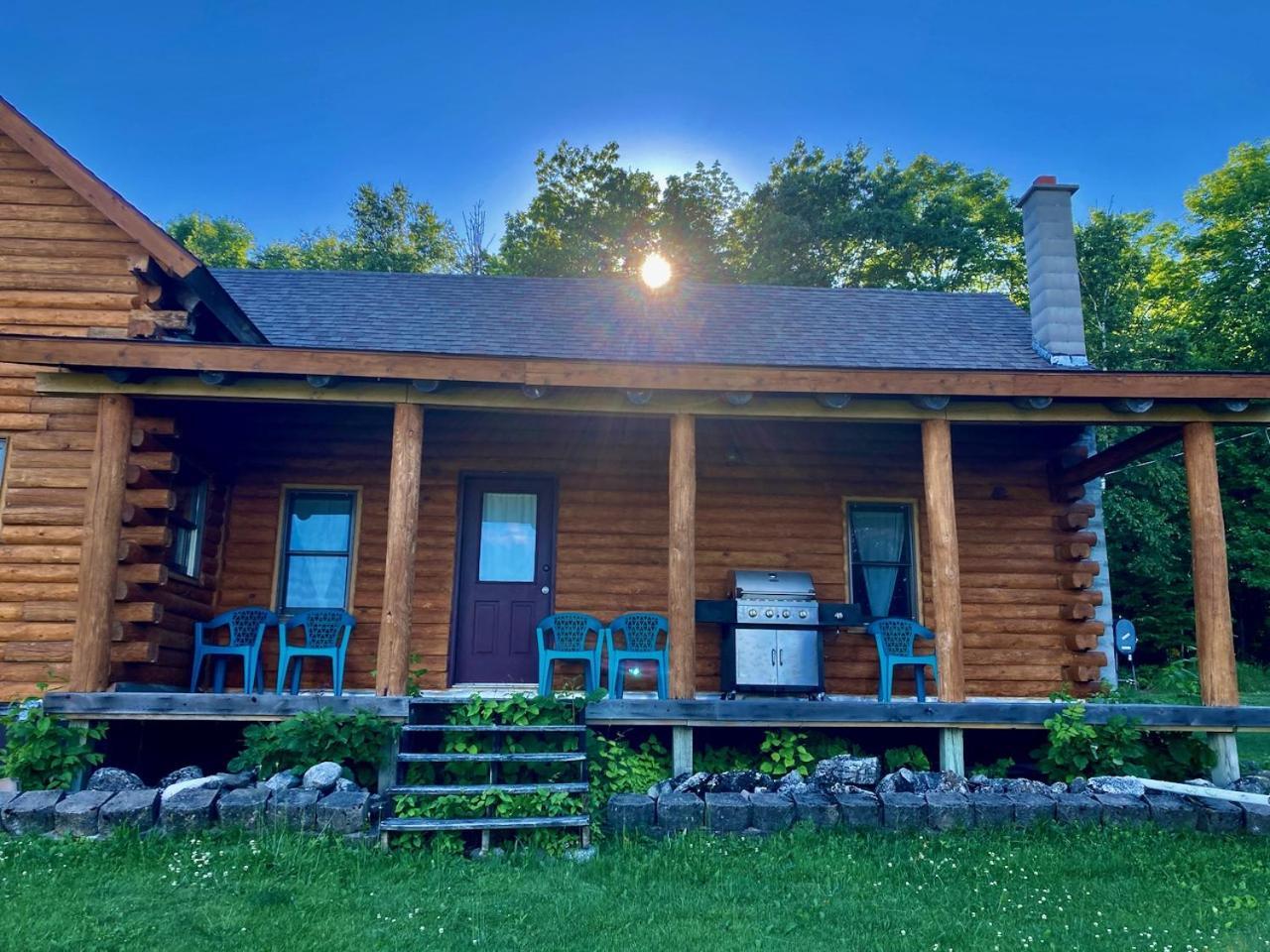 Hotel Grove Retreat & Near Pictured Rocks, Fayette, Trails